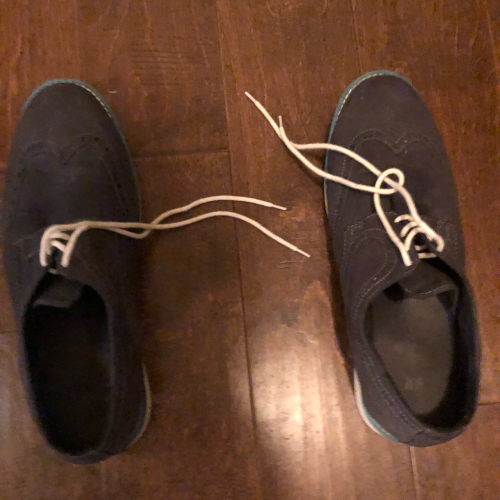 H and m blue Oxford dress shoes with white sole